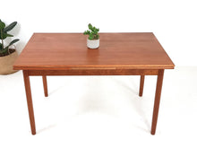 Load image into Gallery viewer, Extending Dining Table