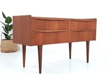 Load image into Gallery viewer, Austin Suite Sideboard / Chest of Drawers