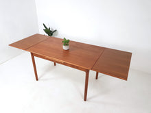 Load image into Gallery viewer, Extending Dining Table