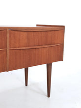 Load image into Gallery viewer, Austin Suite Sideboard / Chest of Drawers