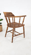 Load image into Gallery viewer, Solid Elm Chair
