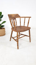 Load image into Gallery viewer, Solid Elm Chair
