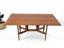 Load image into Gallery viewer, Dining Table / Gateleg Folding Table