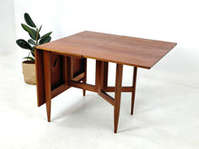 Load image into Gallery viewer, Dining Table / Gateleg Folding Table