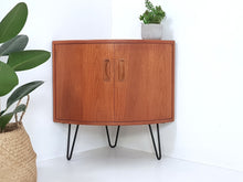 Load image into Gallery viewer, G Plan Corner Cabinet